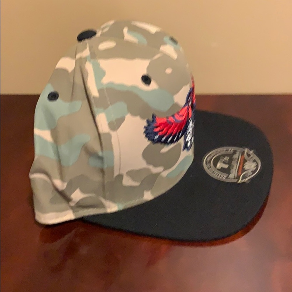 Atlanta Hawks Camo Mitchell & Ness Fitted Hat Cap - Picture 3 of 6